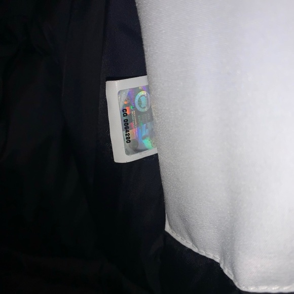 Canada Goose Trillium Parka - Picture 9 of 11